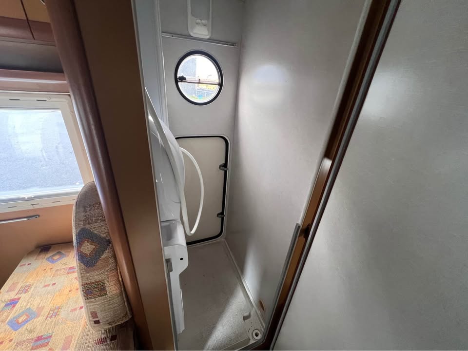 2006 Toyota Camroad Corde Bunk photo 10