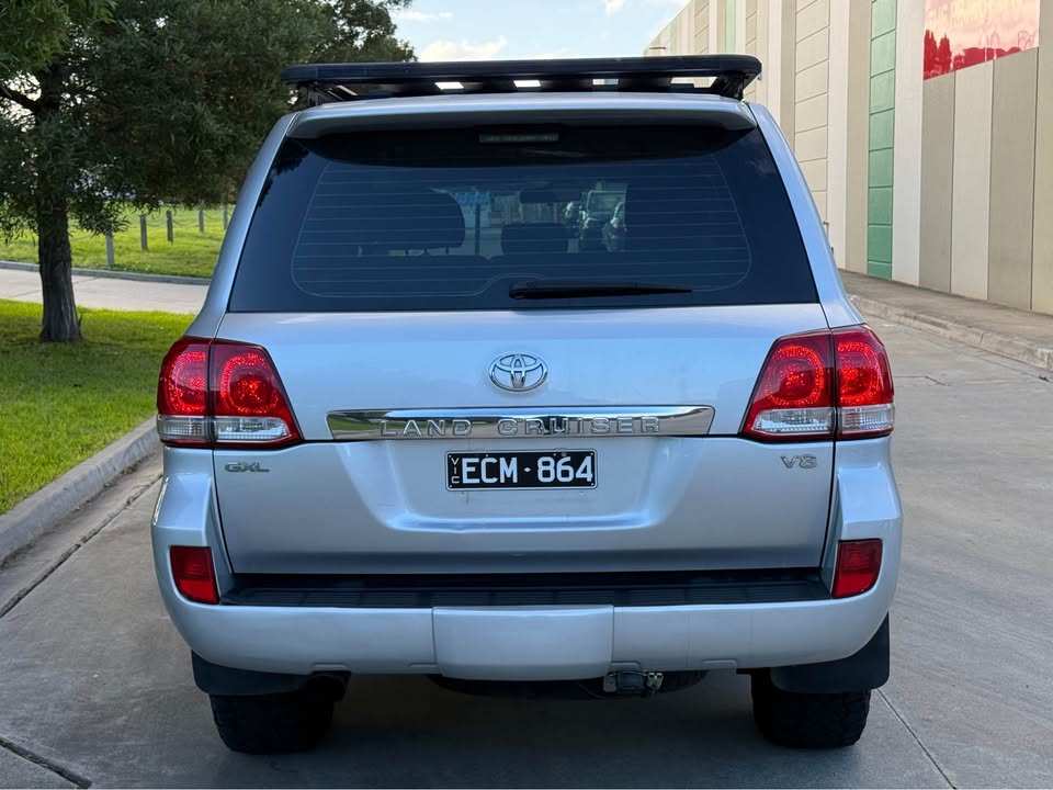 2008 Toyota Land Cruiser 200 photo 8