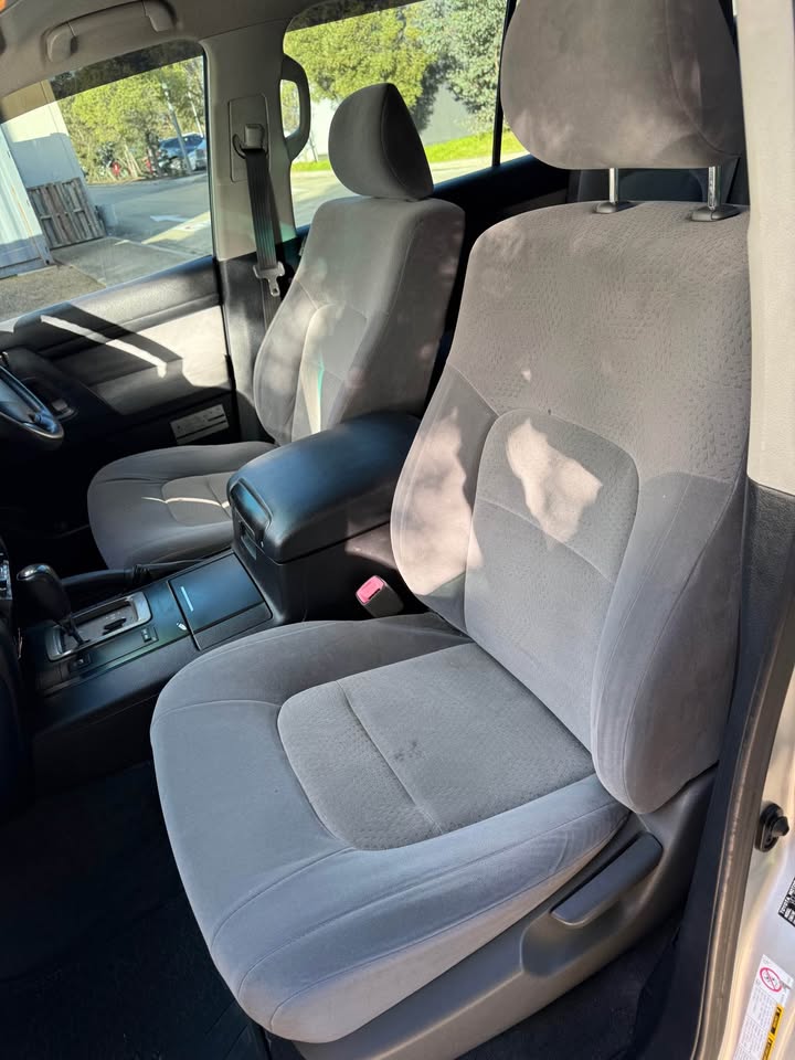 2008 Toyota Land Cruiser 200 photo 11