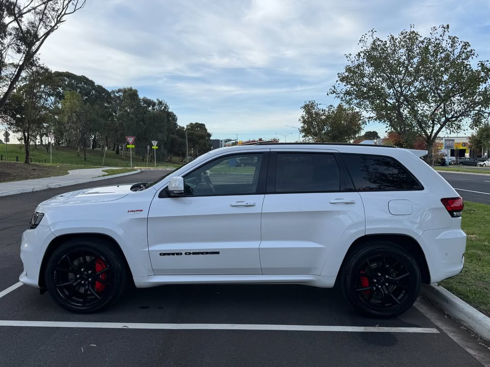 2019 Jeep Grand Cherokee SRT photo 7