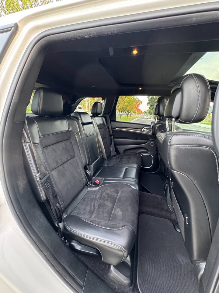 2019 Jeep Grand Cherokee SRT photo 10