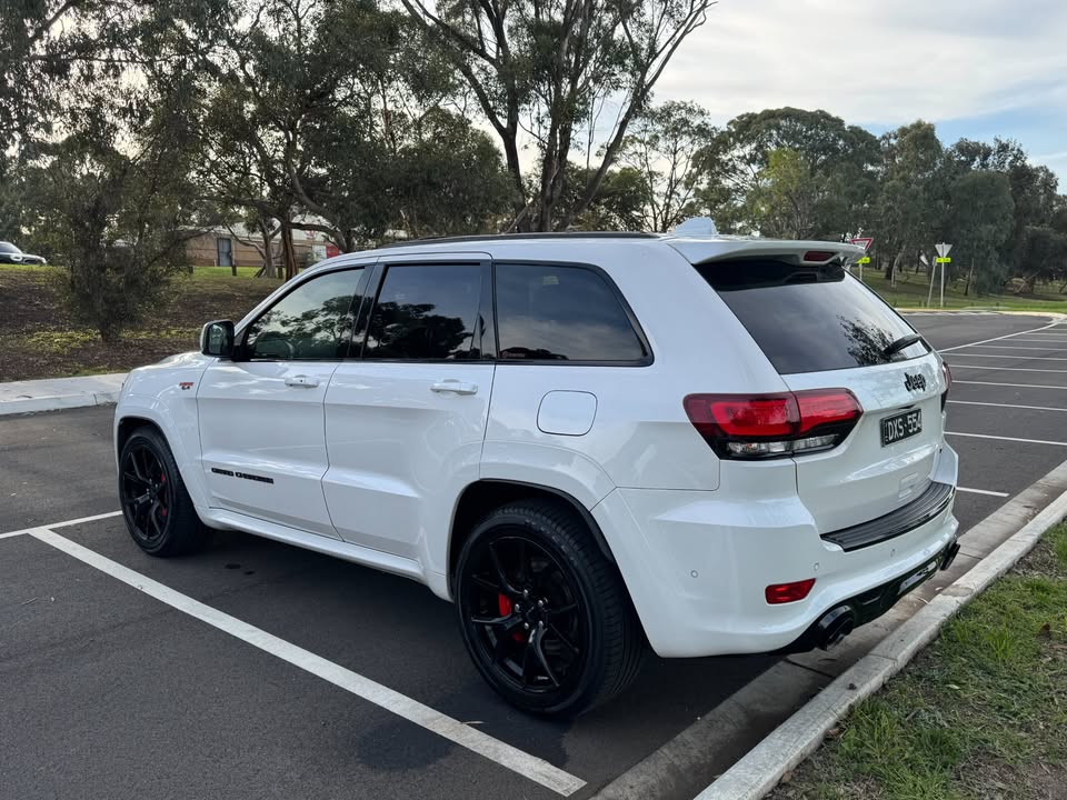 2019 Jeep Grand Cherokee SRT photo 6