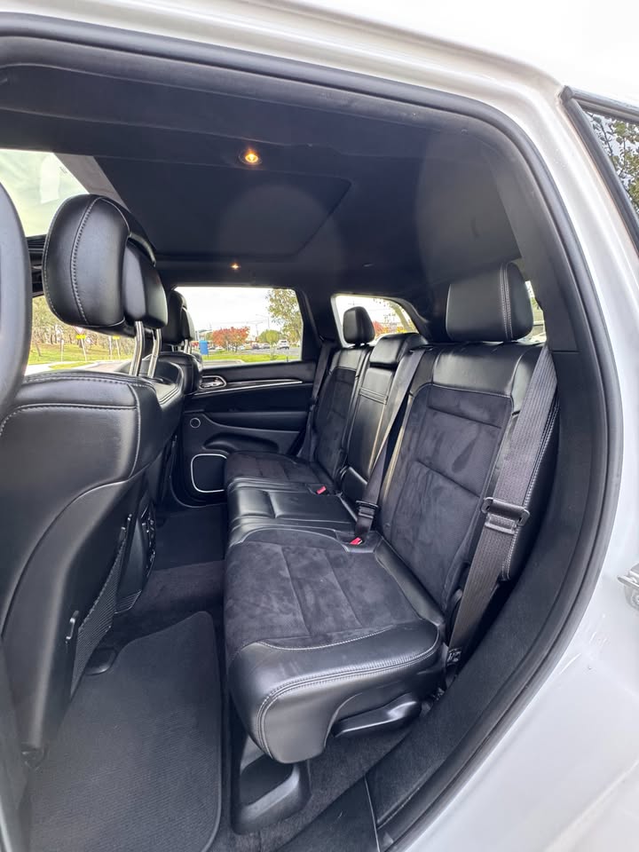 2019 Jeep Grand Cherokee SRT photo 11
