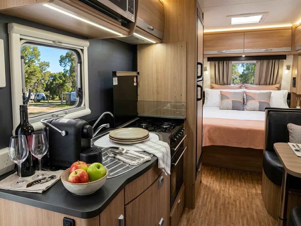2013 Jayco Sterling 21.6 Twin Door photo 5
