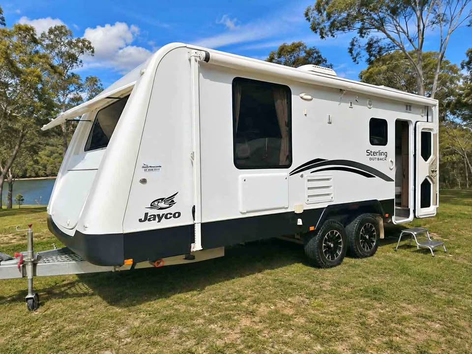 2013 Jayco Sterling 21.6 Twin Door