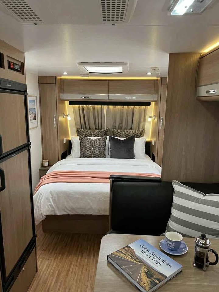2013 Jayco Sterling 21.6 Twin Door photo 6