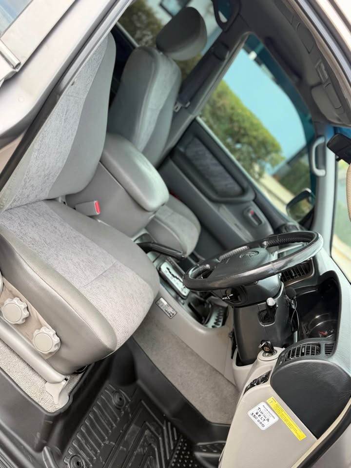 2006 Toyota Land Cruiser 100 photo 16