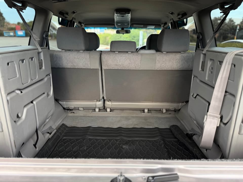 2006 Toyota Land Cruiser 100 photo 18