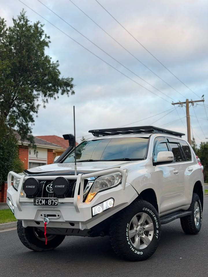 2013 Toyota Landcruiser Prado gxl photo 4