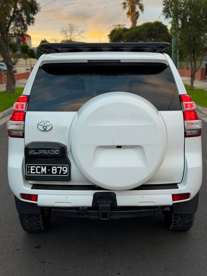 2013 Toyota Landcruiser Prado gxl photo 9