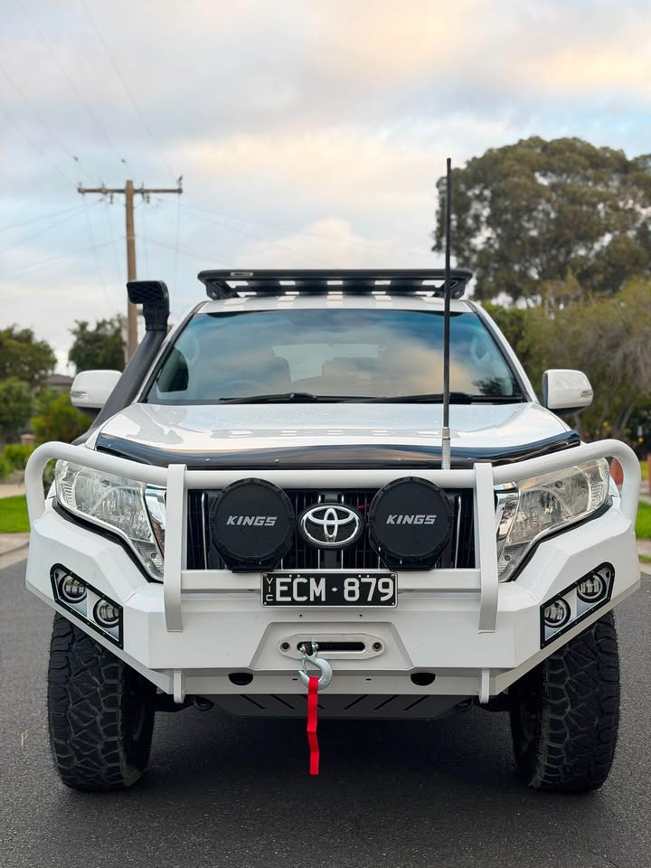 2013 Toyota Landcruiser Prado gxl photo 3