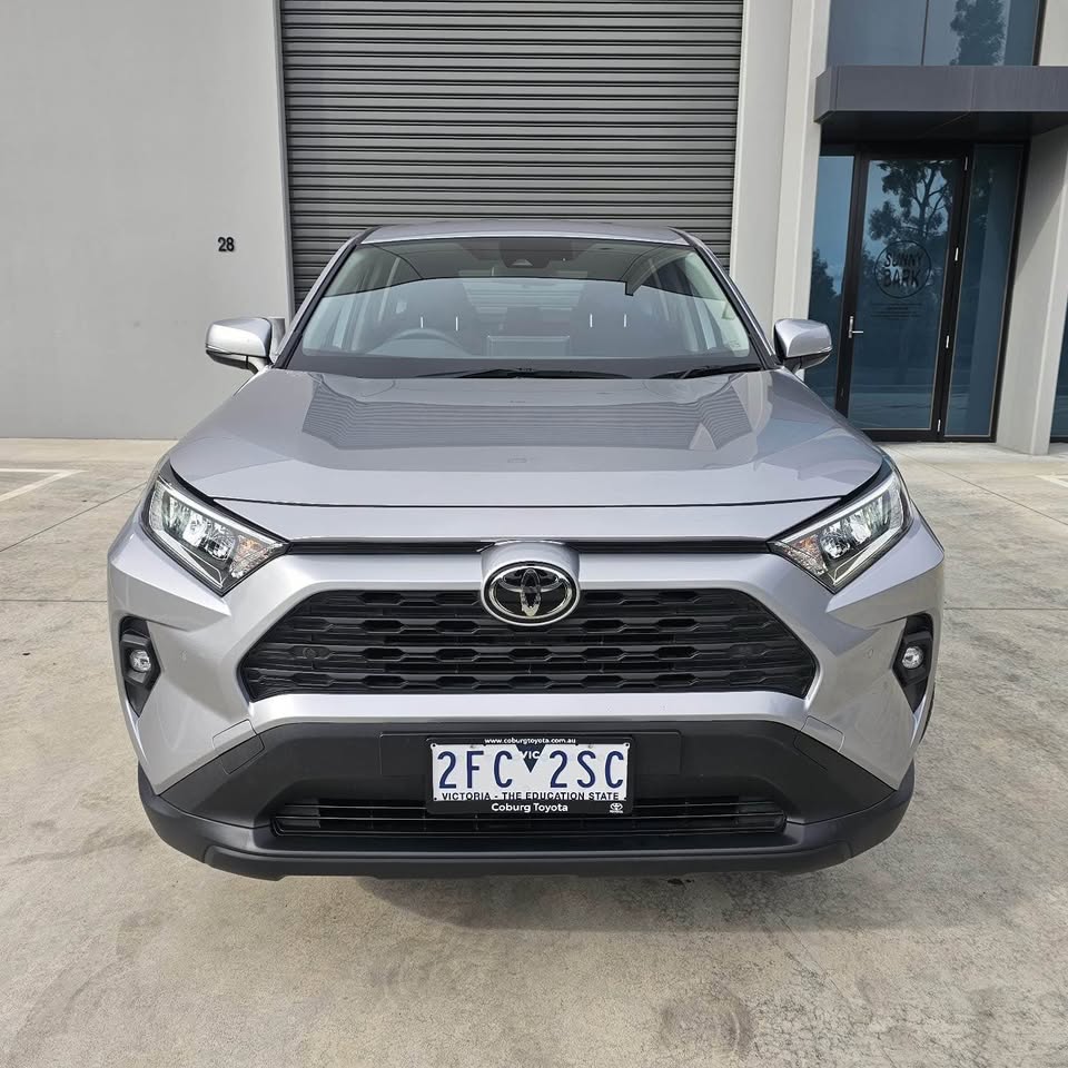 2022 Toyota RAV4 photo 2
