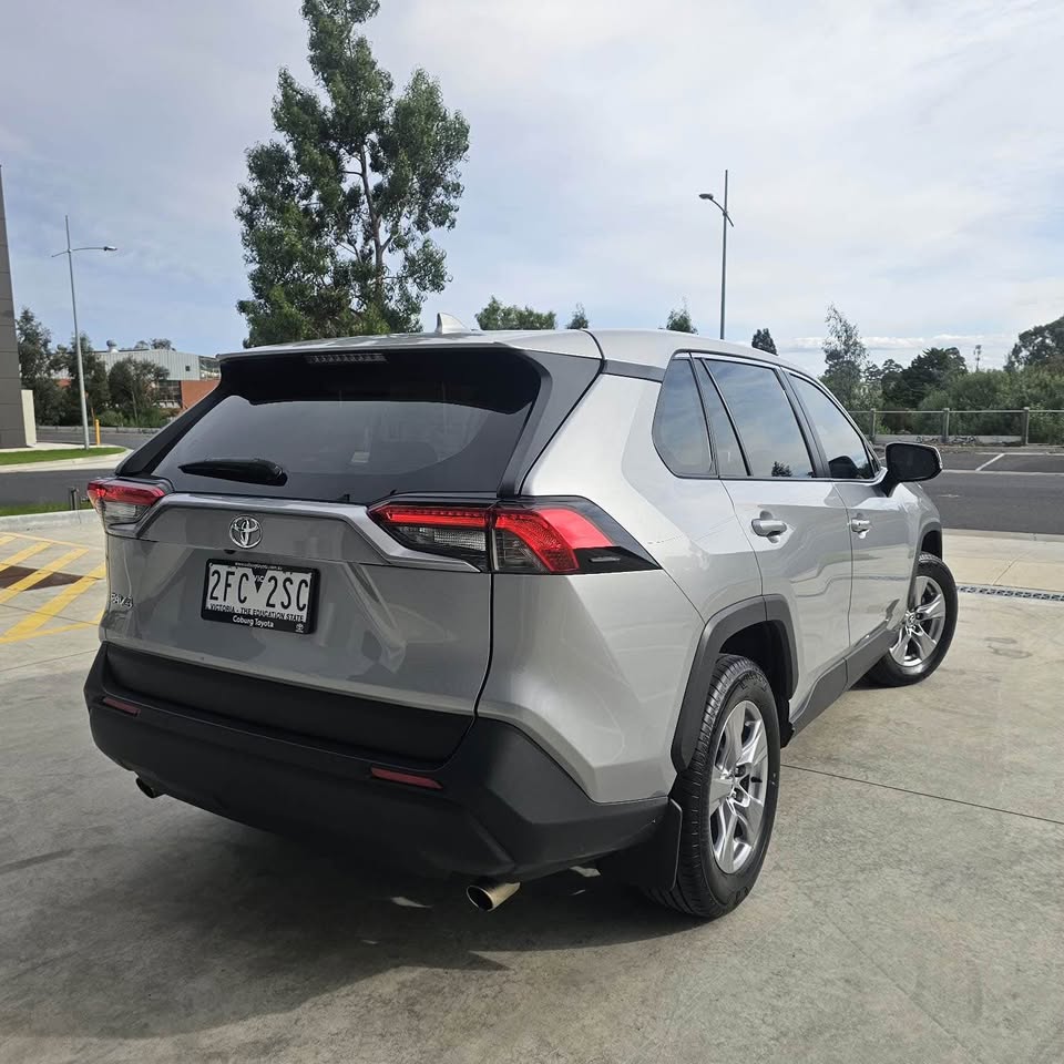 2022 Toyota RAV4 photo 5