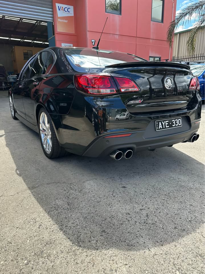 2013 VF Holden SSV Redline photo 5