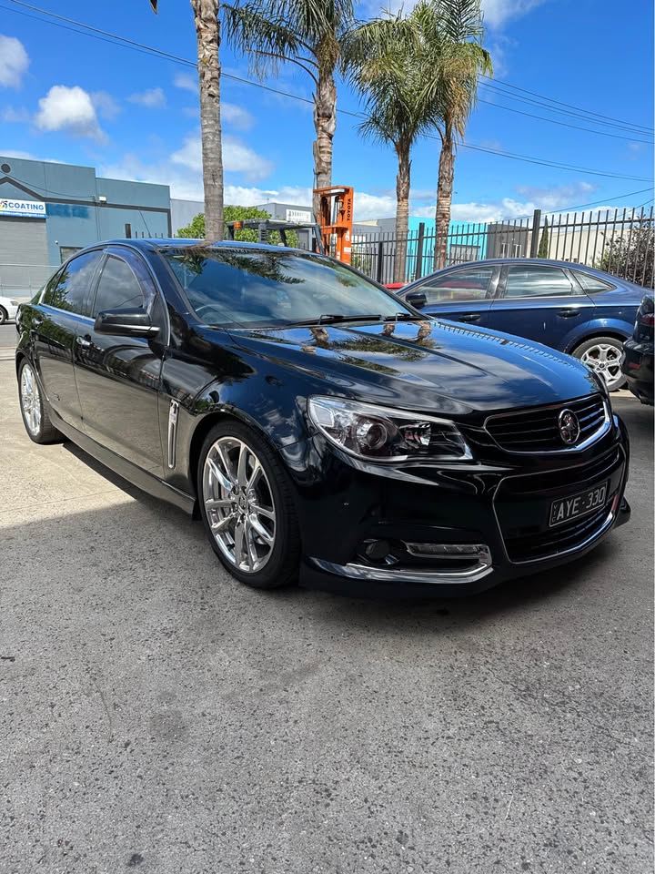 2013 VF Holden SSV Redline photo 2