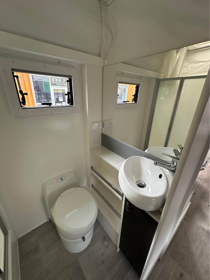 2021 New Age Caravan road owl photo 13
