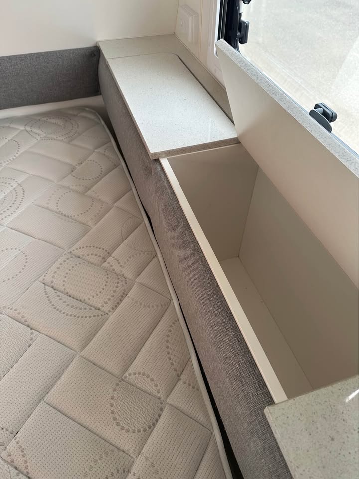 2021 New Age Caravan road owl photo 17