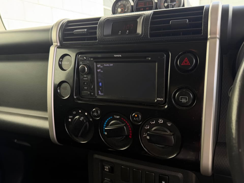 2014 Toyota FJ Cruiser photo 15