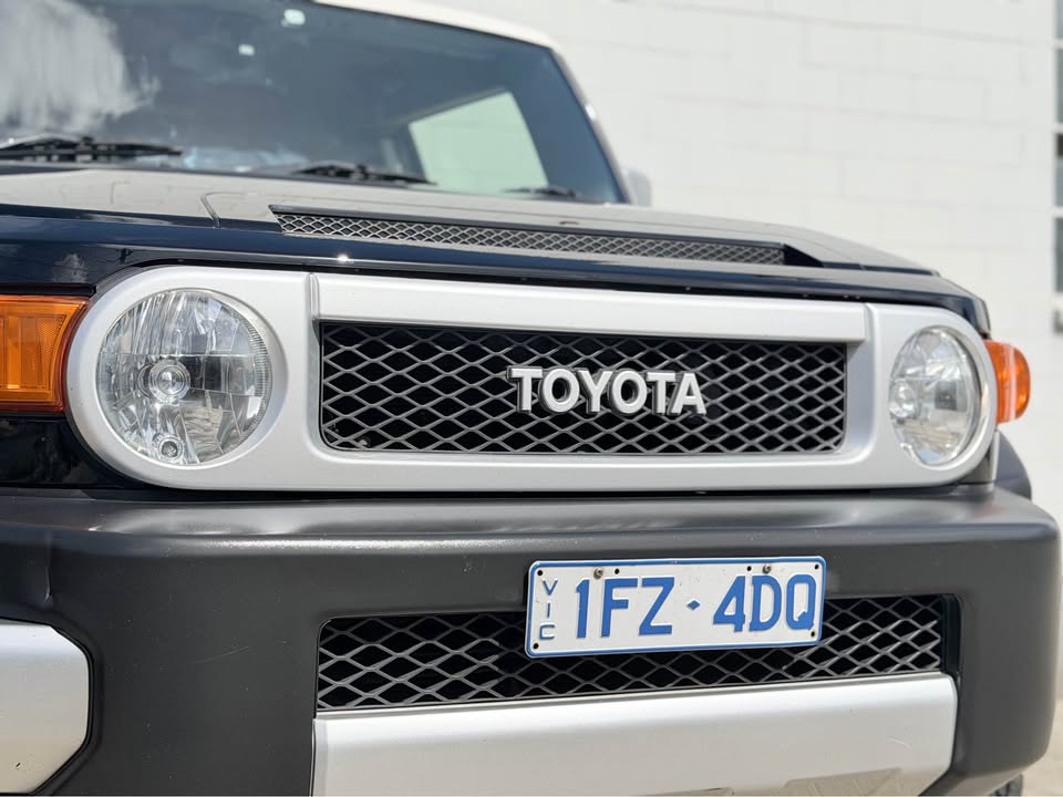 2014 Toyota FJ Cruiser photo 3
