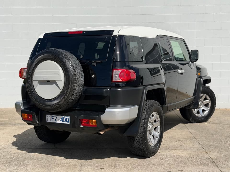 2014 Toyota FJ Cruiser photo 7
