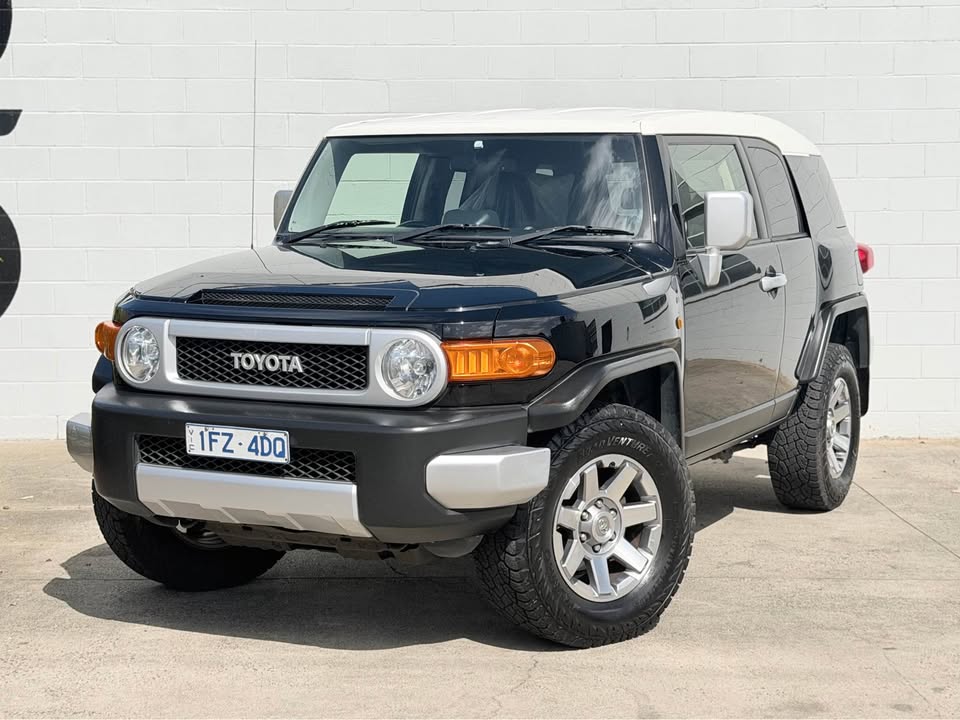 2014 Toyota FJ Cruiser photo 4