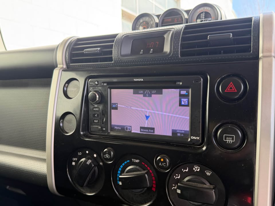 2014 Toyota FJ Cruiser photo 16