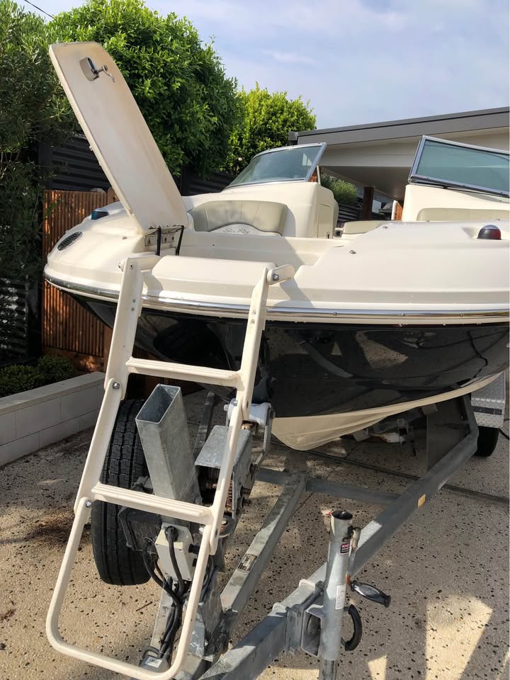 2006 Sea Ray Sundeck 200 photo 10