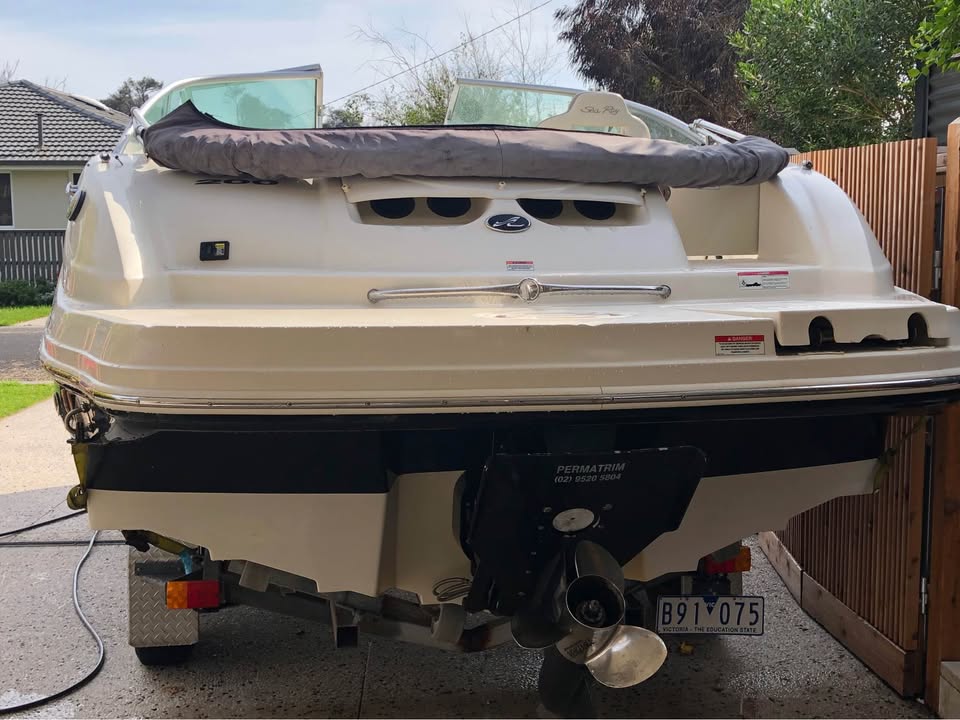 2006 Sea Ray Sundeck 200 photo 13